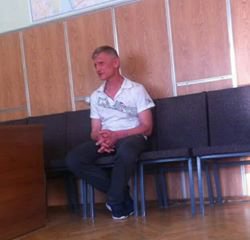 Волонтеры разместили в сети фото мужчины, который, по их мнению, убил бойца АТО