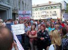 Мітинг біля Вінницької міської ради проти нового кладовища біля мікрорайону Сабарів