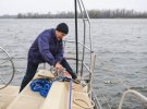 Василий Лещенко с верхних плавной на Полтавщине 35 лет мастерит яхты