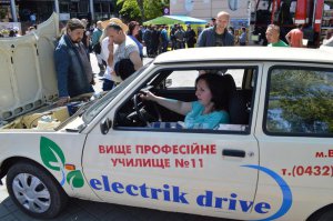Переобладнання звичайного автомобілю на електромобіль зайняло два роки. Фото: Юрій Гайдай. 