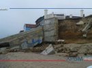 Опустошены и разбиты пляже удовлетворительными