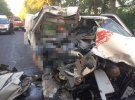 Водитель "Volkswagen T4" разбился об "МАN". Мужчина выжил, а 2 пассажира погибли мгновенно
