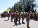 Жителі Новгород-Волинського на Житомирщині живим коридором зустріли бійців АТО. Фото: mil.gov.ua