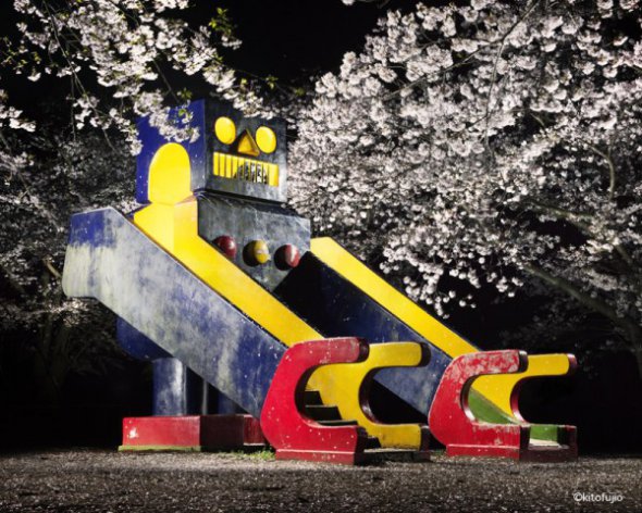 Детские площадки Японии в объективе фотографа