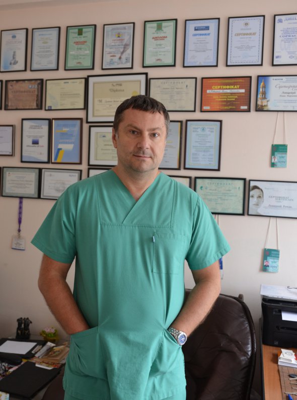 Пластический хирург Роман Левицкий советует не стесняться задавать любые вопросы врачу