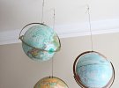 Зараз в світі залишилося дві компанії, які виготовляють карти світу у вигляді глобусу. 