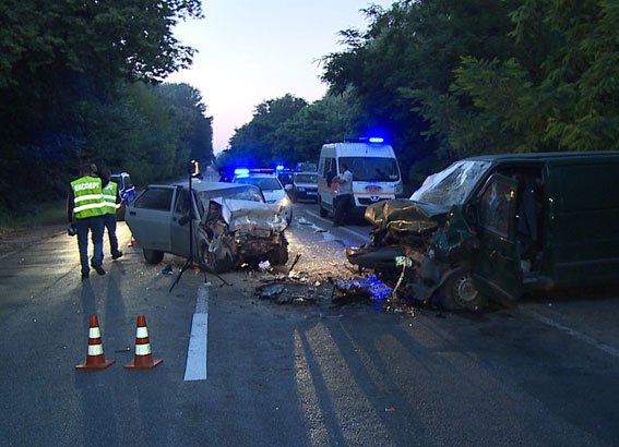 Аварія між селами Петрик та Дашківці Літинського району Вінниччини: 4 загиблих. Серед них 2 братів.