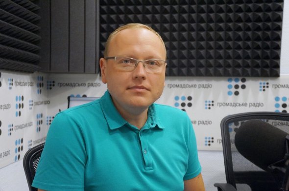 Михайло Басараб: "Парламентарії сприймають дії генпрокуратури, як спроби президента дискредитувати парламент. Звести рахунки зі своїми політичними конкурентами. Тому депутати можуть відігратися саме на представнику БПП Бориславу Розенблату".