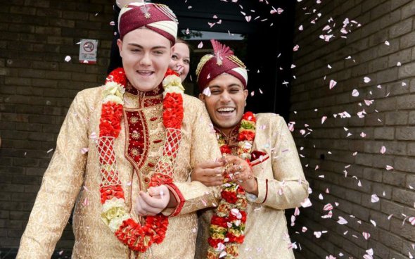 Вперше в історії Великобританії мусульманська гей-пара зіграла весілля