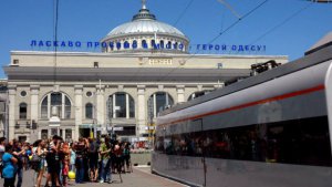 Планируют запустить дополнительные поезда в Одессу