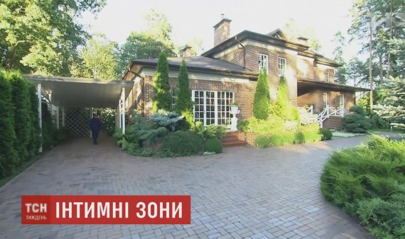 Анатолий Матиос живет в доме под Киевом в поселке Козин на 518 квадратов