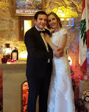 Поетеса Марія Тимчук і канадський лікар Шарбель Сааде розписалися в Києві. Вінчалися в Лівані в родинній церкві чоловіка. Домашнім господарством жінка не займається. Має робітницю