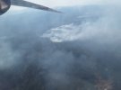 За весь час проведення робіт з гасіння авіацією скинуто 302 тони води.