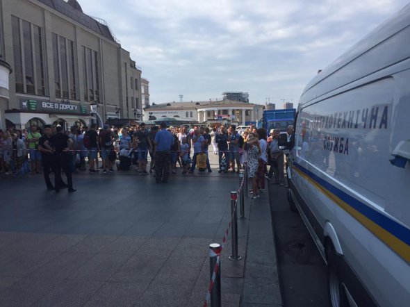 Киевский центральный вокзал вероятно заминировали