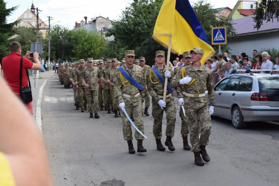 На Львівщину повернулися три тисячі бійців "Залізної бригади"
