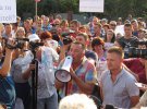Протести і сутички щодо закриття свиноферми в селищі Білики Кобеляцького району на Полтавщині тривають з 2014-го року