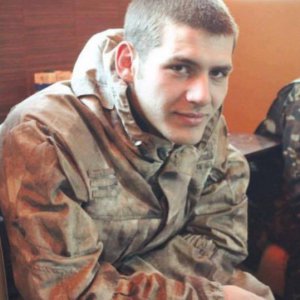 Бухгалтер автовокзалу облаяла матір загиблого військового Руслана Конюші