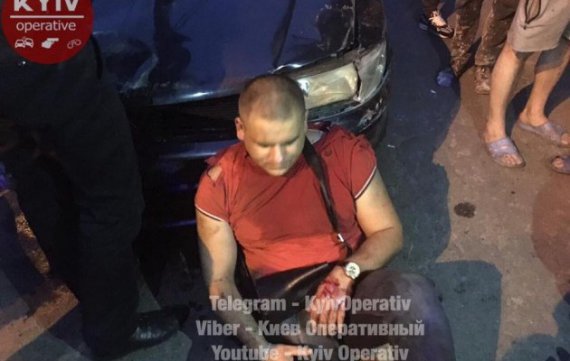 П'яний водій в Києві, керуючи своїм Opel, зробив 4 дорожньо-транспортні пригоди