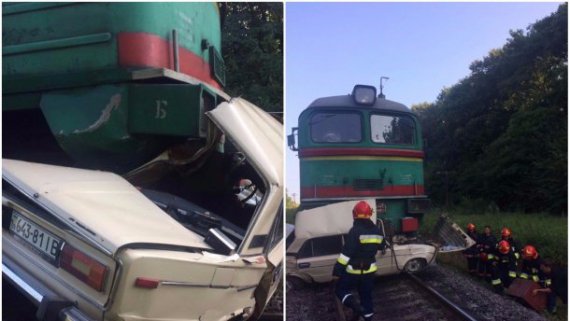 Четыре человека в легковом автомобиле ВАЗ погибли в результате столкновения с пассажирским поездом Киев-Ворохта