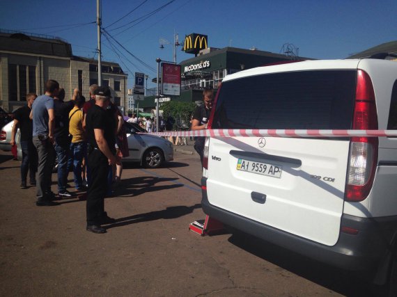 Внаслідок стрілянини біля столичного вокзалу троє осіб були поранені