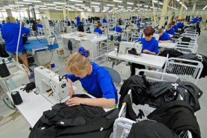В транспортной отрасли и на складах Польши работает 326 тысяч украинцев