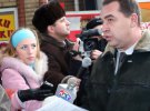 Після перевірки ринку, Плотницький спілкувався із журналістами луганських каналів 