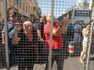 Гей-парад в Одессе закончился на полпути из-за столкновений с активистами