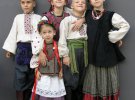 В мастерской "Аденчик-Баденчик" костюмы стоят от 870 до 11 600 грн. Шьют костюмы 4 регионов Украины: Киевской, Полтавской, Черкасской и Черниговской.