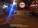В Киеве на Позняках водитель Subaru, работник Нацполиции, грубо нарушил правила дорожного движения и тяжело травмировал байкера