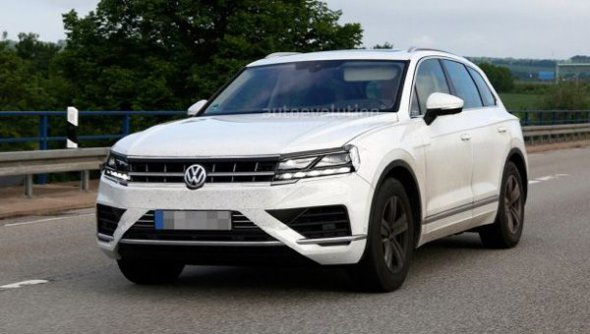 Позашляховик Volkswagen Touareg нового покоління з'явиться в автосалонах в листопаді цього року