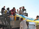 Разом підняли прапор завдовжки 9,5 км і завширшки 75 см.