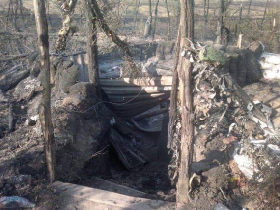 Бліндаж українських бійців бойовики знищили вщент
