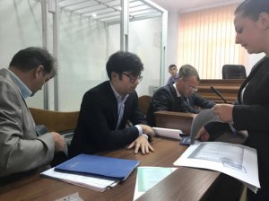 Нестор Шуфрич-молодший сидить на засіданні Шевченківського районного суду Києва. Йому обирали запобіжний захід за скоєне ДТП