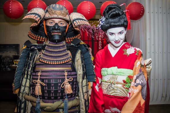 Дмитро Комаров показав "Світ навиворіт " у Японії