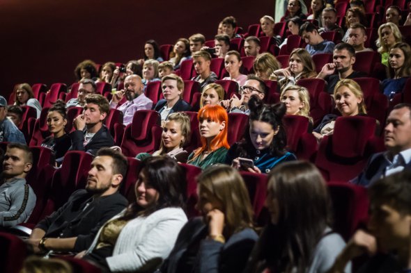 Дмитро Комаров показав "Світ навиворіт " у Японії