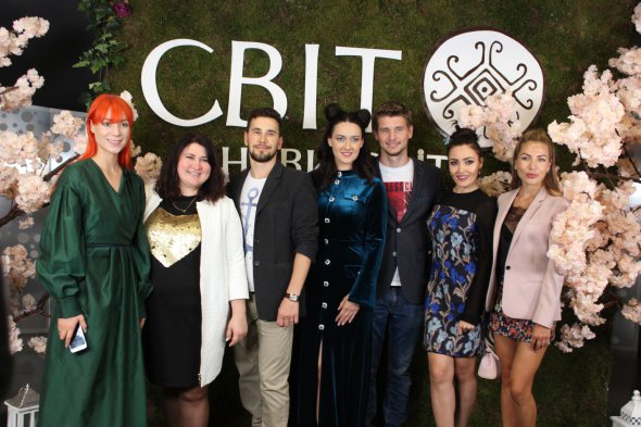 Дмитро Комаров показав "Світ навиворіт " у Японії