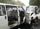 Поблизу села Рідкодуб, що на Харківщині потрапили в аварію два мікроавтобуси.