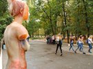Выставка современного искусства в парке Кропивницкого