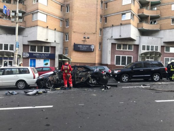 В центре Киева взорвали авто