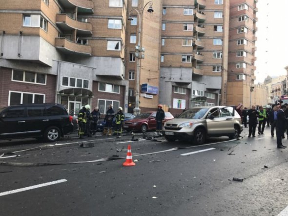 В центре Киева взорвали авто