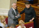 Нардеп Надежда Савченко с экс-министром финансов Виктором Пинзеником