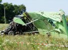 У результаті аварії легкого одномоторного літака, який проводив авіаційно-хімічні роботи, постраждав пілот. 