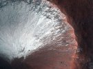 Фото зонда  Mars Reconnaissance Orbiter. 