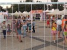 На День міста окупанти влаштували жителям міста Керч свято за високою металевою огорожею