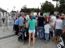 На День міста окупанти влаштували жителям міста Керч свято за високою металевою огорожею