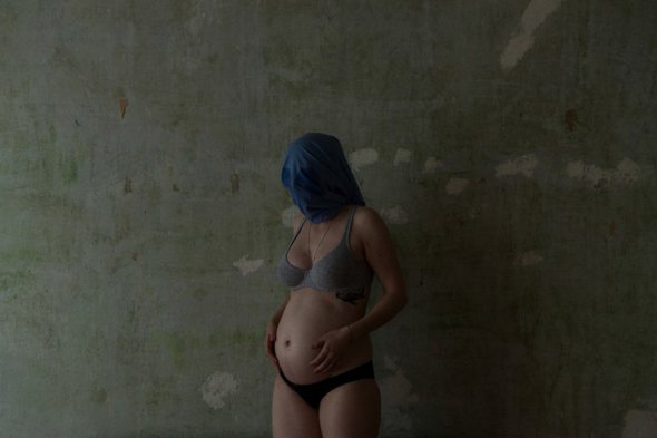 Фотограф показала, как менялось ее тело во время беременности  