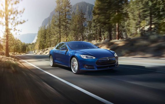 Tesla прекращает выпуск самой дешевой Model S