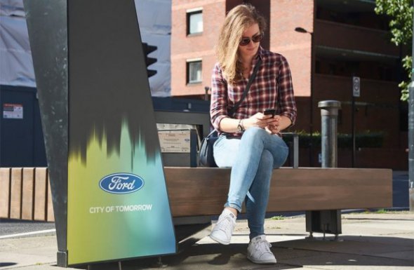 Ford позбавить жителів і гостей Лондона від стресу, викликаного сівшим акумулятором в смартфоні і відсутністю інтернету