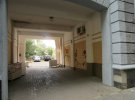 "Газетную арку" в Полтаве расписали цветами и отрывком из поэзии Франко