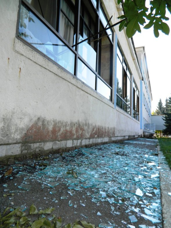 Вибухи боєприпасів у Калинівці: у райлікарні пошкоджено 300 вікон